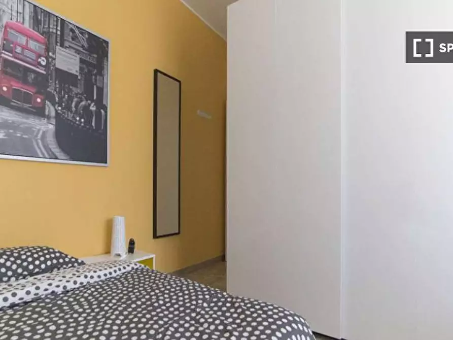 Immagine 3 di Camera condivisa in affitto  in Via Valvassori Peroni a Milano