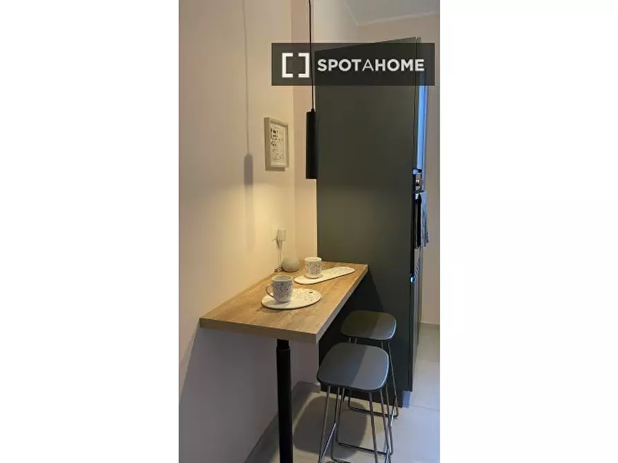 Immagine 3 di Appartamento in affitto  in Via Ivrea a Roma