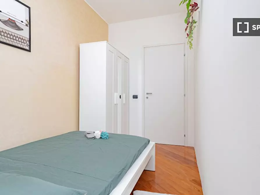 Immagine 6 di Camera condivisa in affitto  in Via Francesco Caracciolo a Milano