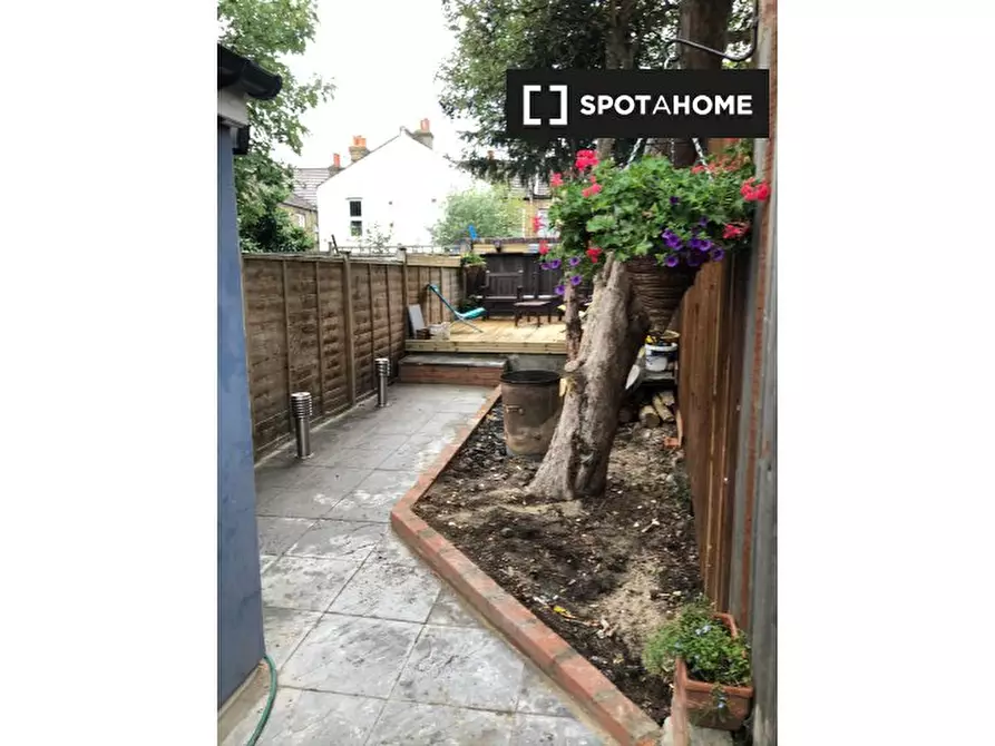 Immagine 6 di Camera condivisa in affitto  in Cranbrook Rd a Croydon