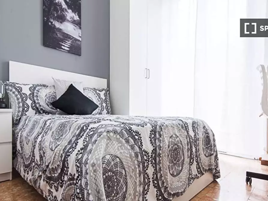 Immagine 9 di Camera condivisa in affitto  in Viale Emilio Caldara a Milano