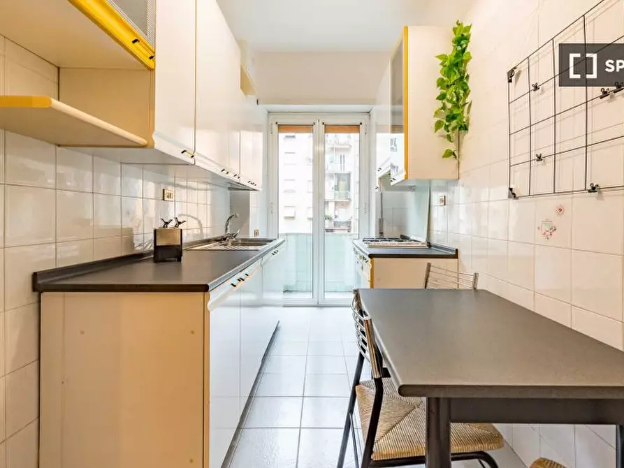 Immagine 11 di Appartamento in affitto  in Via Attilio Hortis a Roma