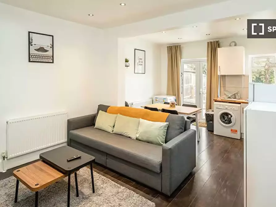 Immagine 5 di Appartamento in affitto  in Parkfield Crescent a Hounslow
