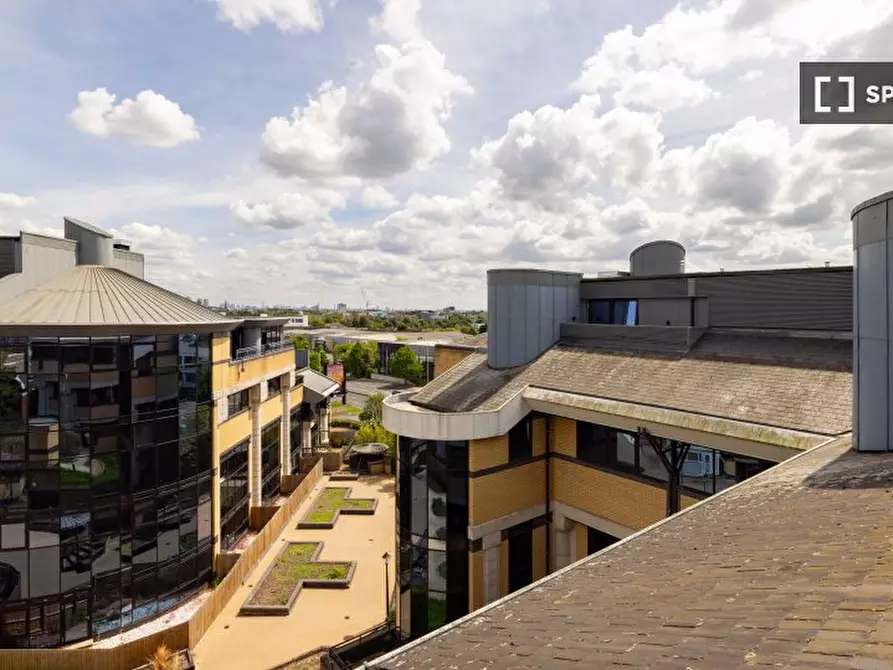 Immagine 14 di Appartamento in affitto  in Harlequin Ave a Hounslow