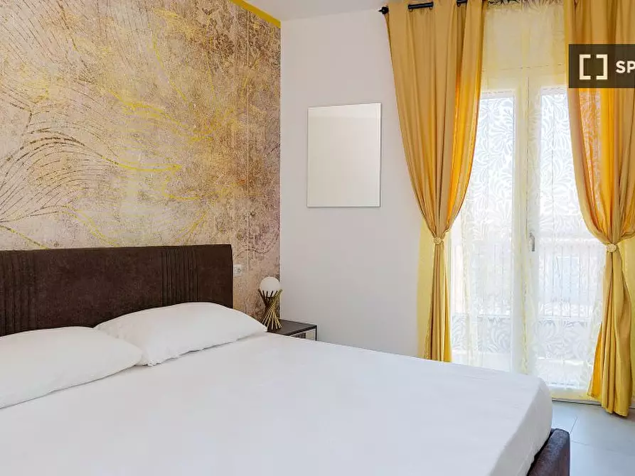 Immagine 5 di Appartamento in affitto  in Via delle Mimose a Roma