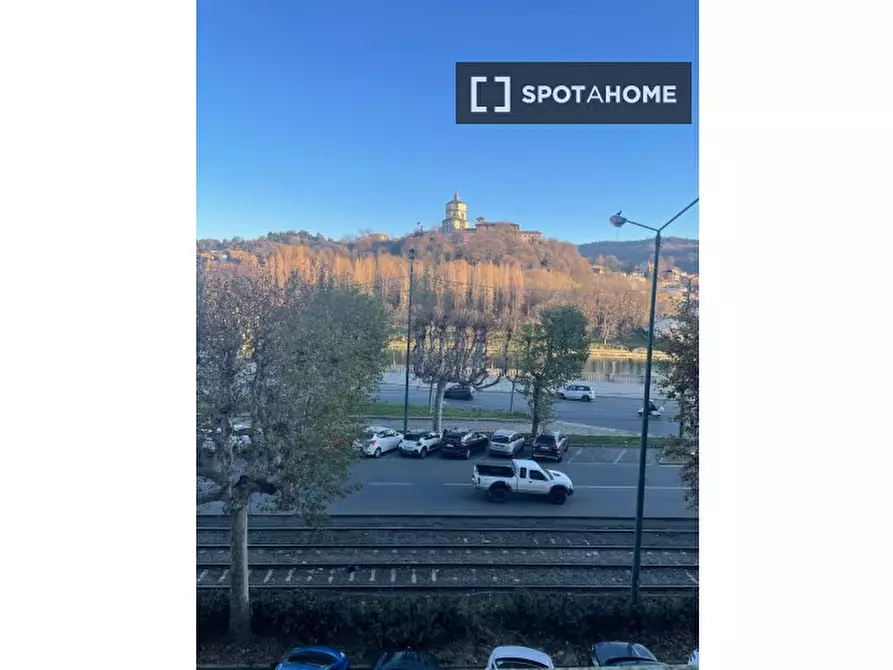 Immagine 4 di Camera condivisa in affitto  in Corso Cairoli a Torino