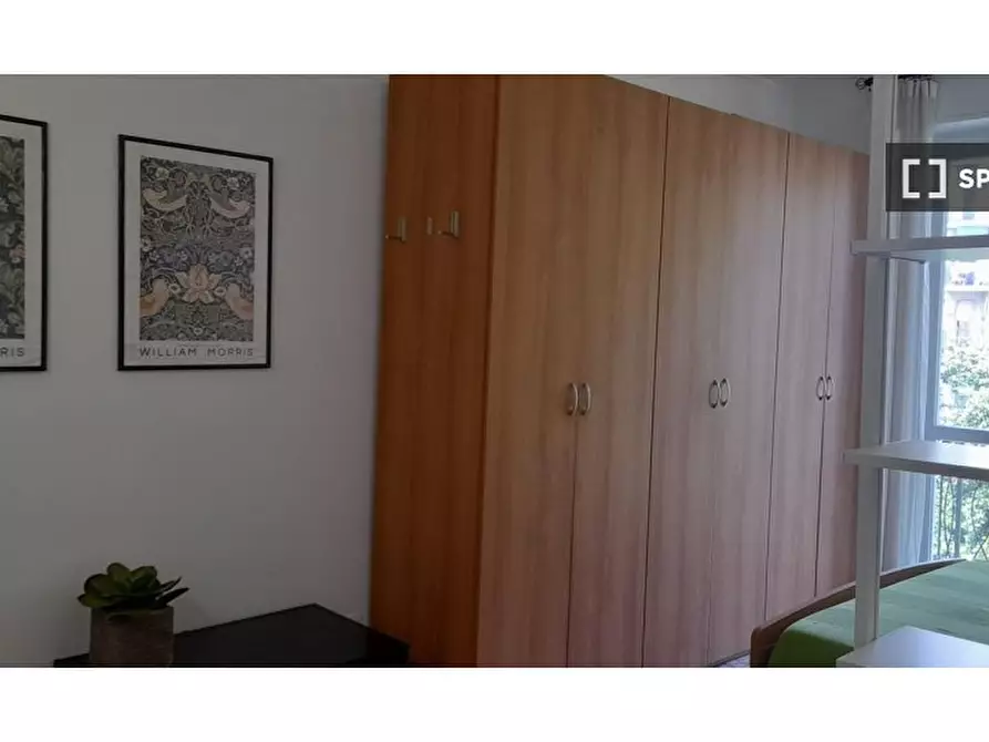 Immagine 4 di Camera condivisa in affitto  in Via Giambellino a Milano