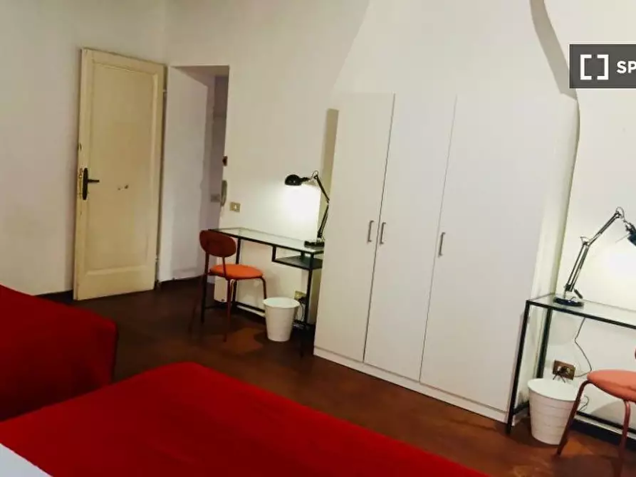 Immagine 2 di Camera condivisa in affitto  in Via Francesco Calzolari a Firenze