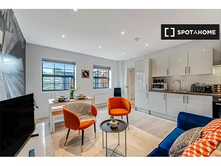 Immagine 6 di Appartamento in affitto  in Flat Devonshire House 577 High Road N17 6SB a Tottenham