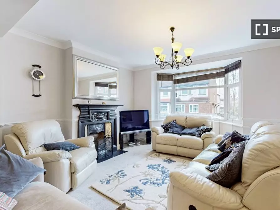 Immagine 6 di Appartamento in affitto  in Roman Rd a East Ham