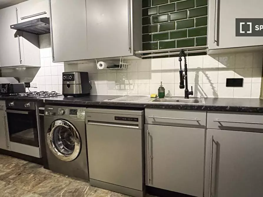 Immagine 9 di Appartamento in affitto  in Millard Rd a Lewisham