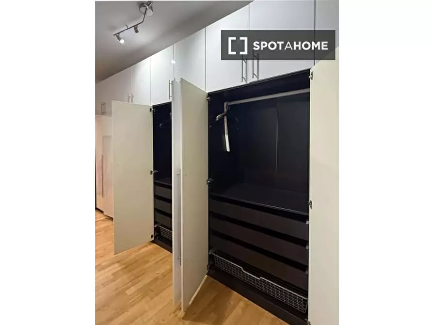 Immagine 17 di Appartamento in affitto  in Via Andrea Solari a Milano