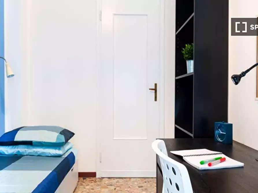 Immagine 5 di Camera condivisa in affitto  in Via Ferrante Aporti a Milano