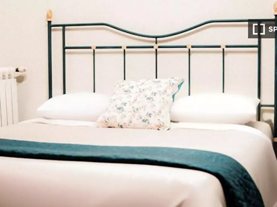 Immagine 6 di Camera condivisa in affitto  in V. Salvator Rosa a Napoli