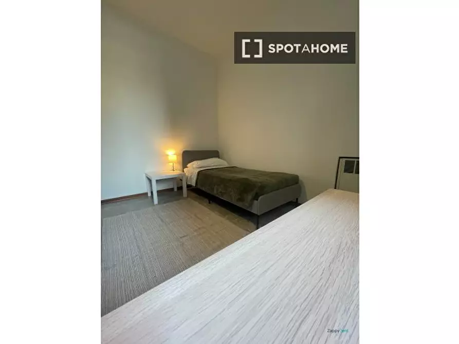 Immagine 10 di Camera condivisa in affitto  in Viale Quirico Filopanti a Bologna