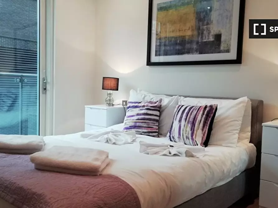 Immagine 5 di Appartamento in affitto  in Dickinson Court a Islington