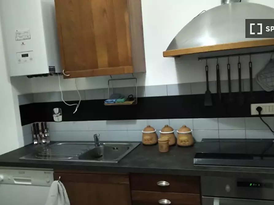 Immagine 4 di Camera condivisa in affitto  in Via Venezia a Genova