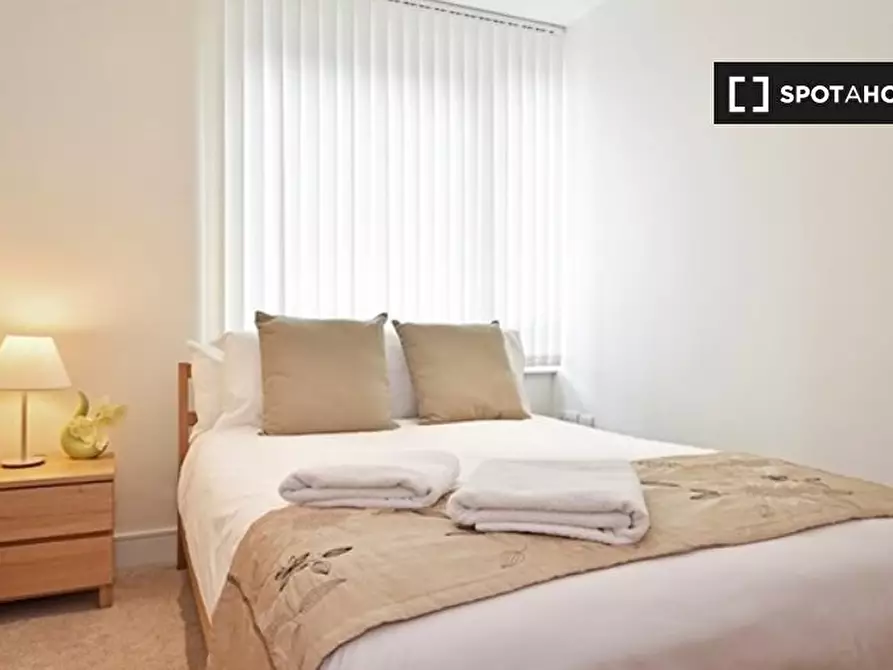 Immagine 4 di Appartamento in affitto  in St George’s Wharf  tower a Lambeth