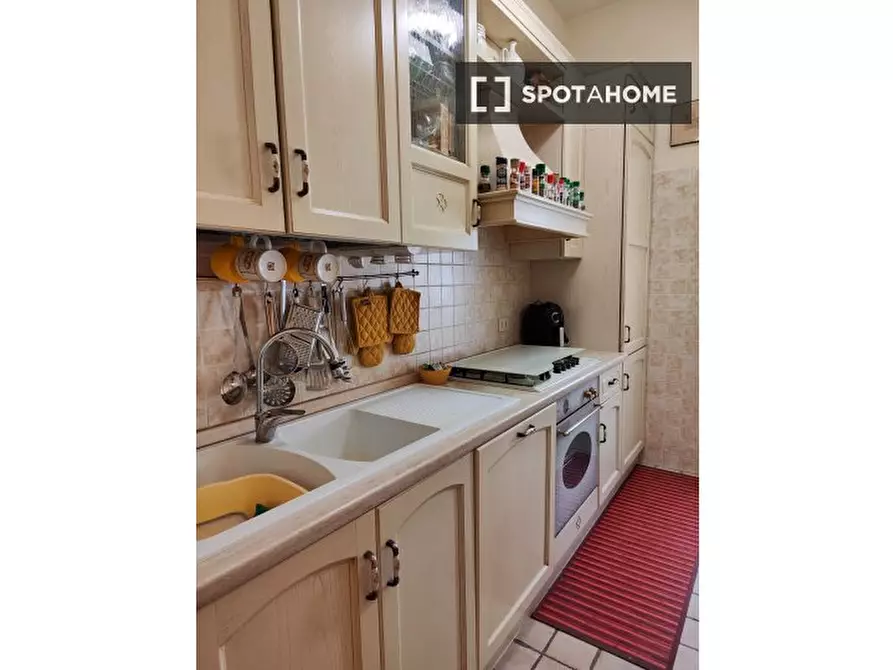 Immagine 9 di Camera condivisa in affitto  in Via Francesco Valesio a Roma