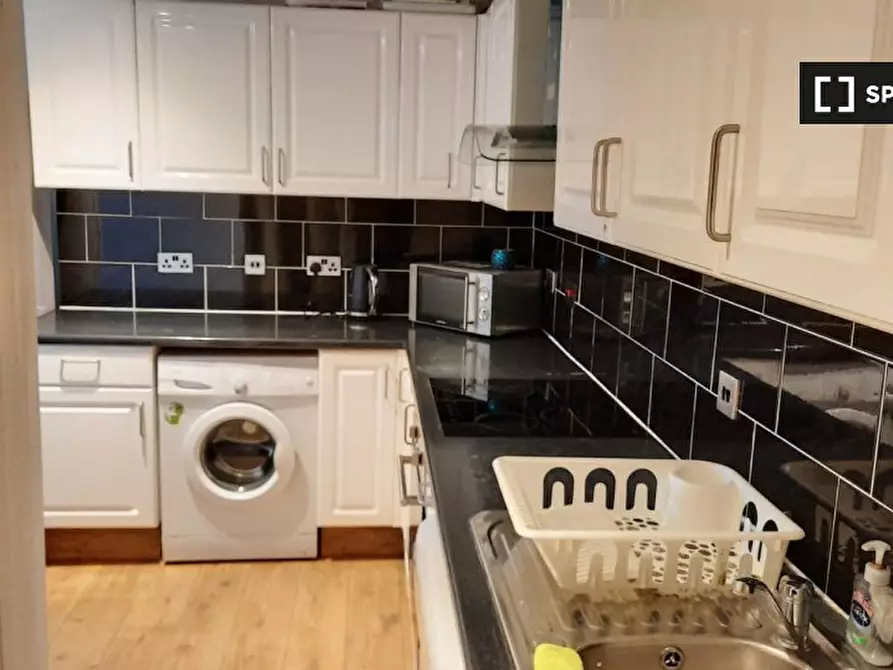 Immagine 4 di Camera condivisa in affitto  in Fulham Ct a Hammersmith