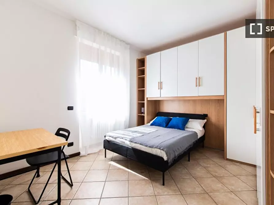 Immagine 1 di Camera condivisa in affitto  in Via Melchiorre Gioia a Milano