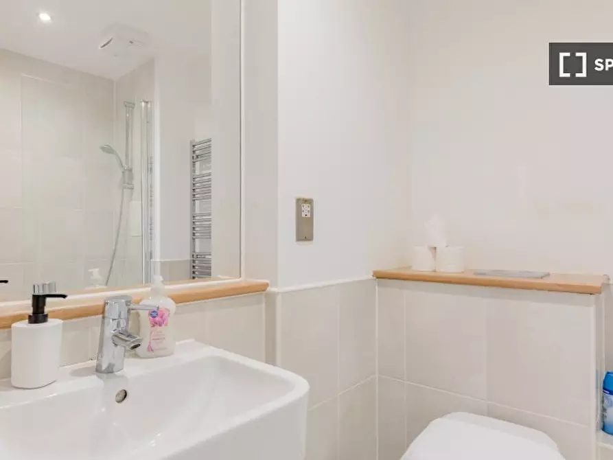 Immagine 15 di Appartamento in affitto  in a Geldeston Rd a Hackney