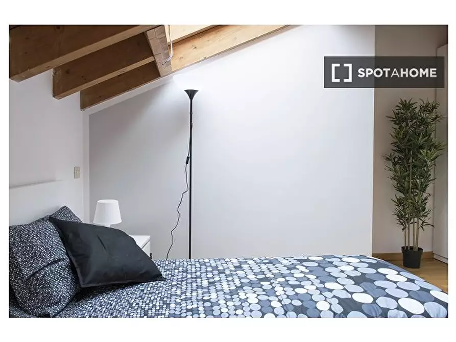 Immagine 14 di Camera condivisa in affitto  in Via Giuseppe De Finetti a Milano