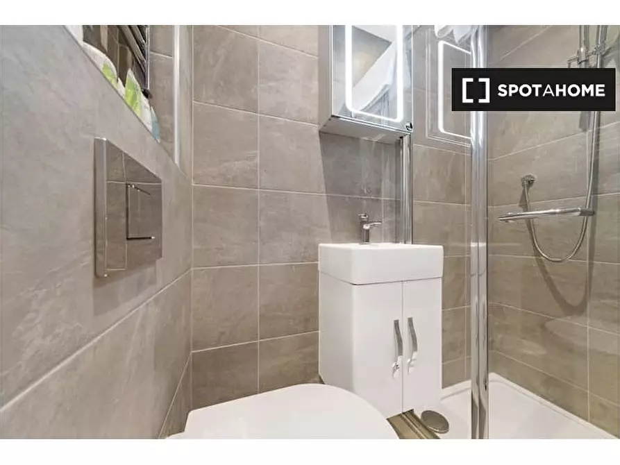 Immagine 6 di Ufficio in affitto  in Flat 32-34 Swinton StLondon WC1X 9NX a Camden Town