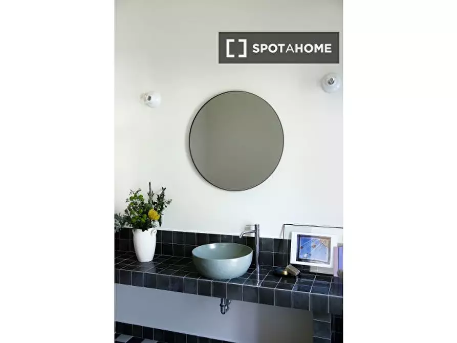 Immagine 6 di Camera condivisa in affitto  in Via Riano a Roma