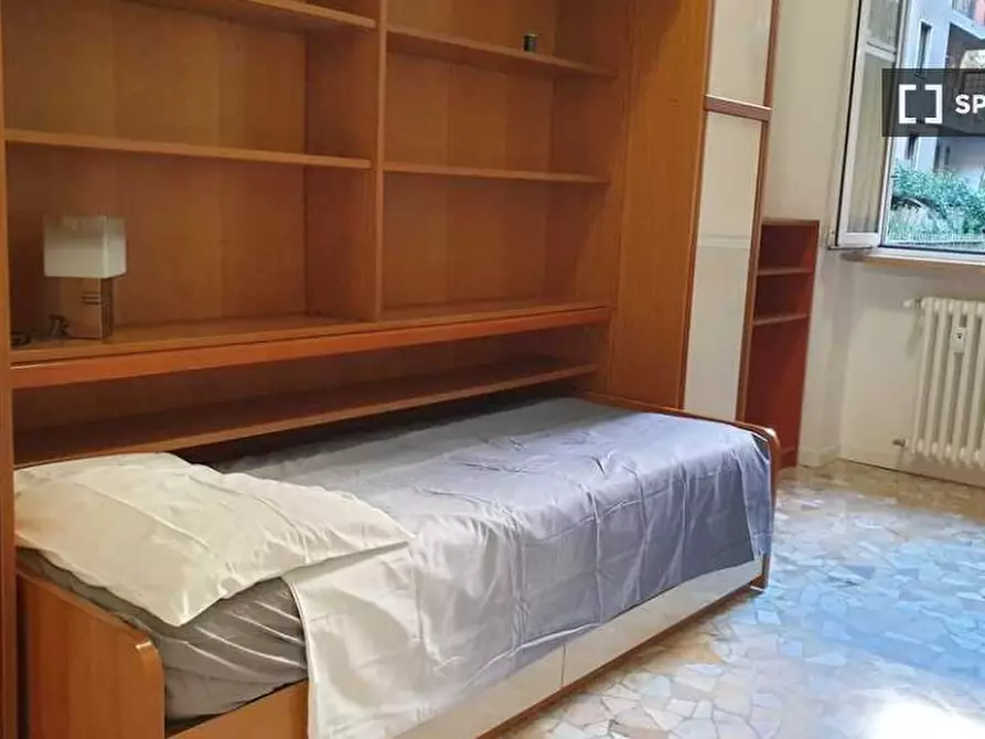 Immagine 2 di Camera condivisa in affitto  in Piazza Simone Bolivar a Milano