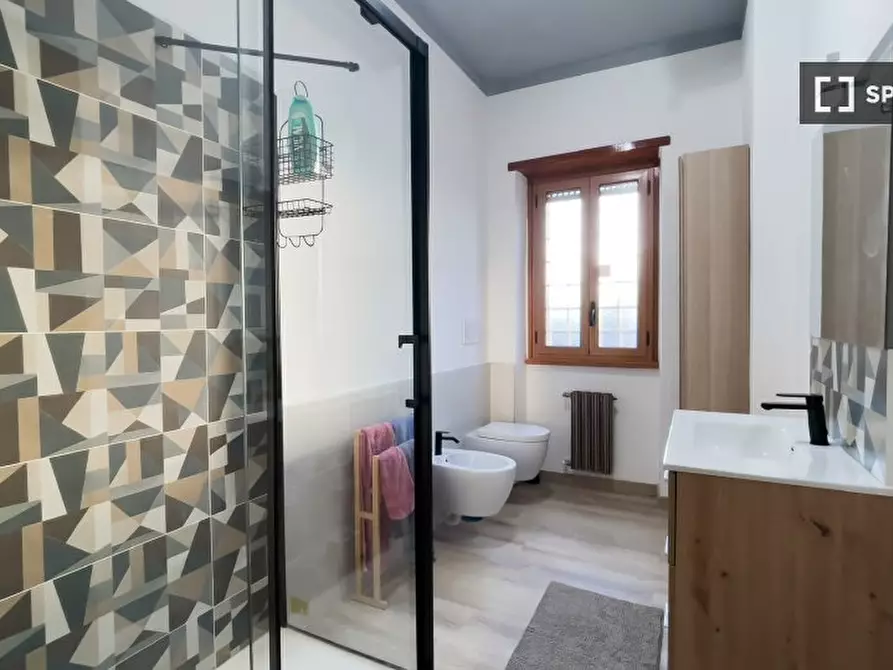 Immagine 4 di Camera condivisa in affitto  in Via Casilina a Roma