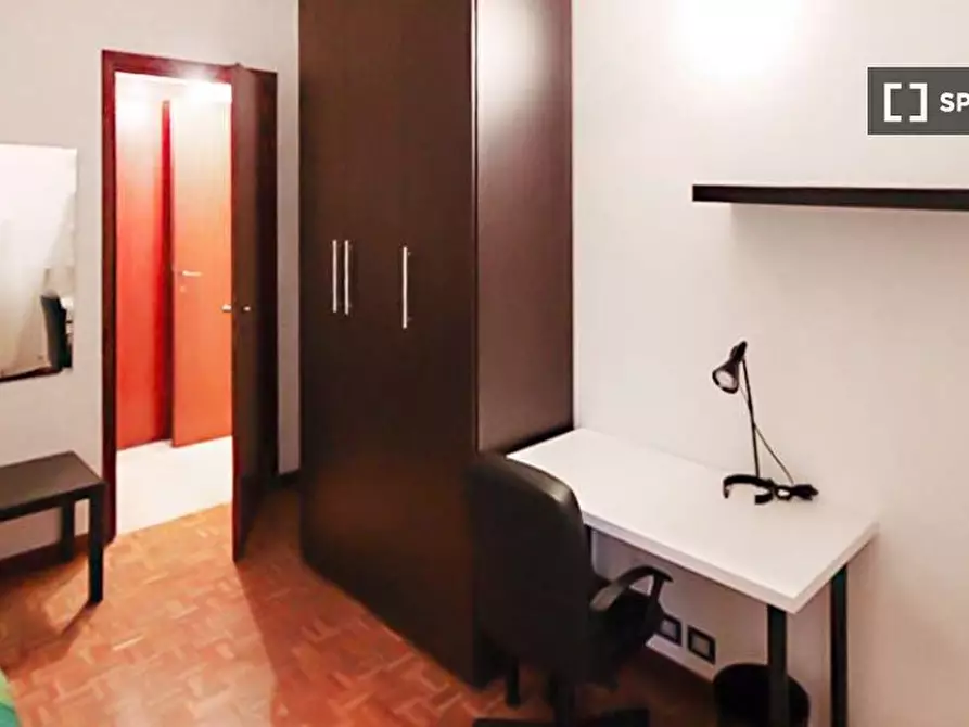 Immagine 15 di Camera condivisa in affitto  in Via Emilio De Marchi a Milano