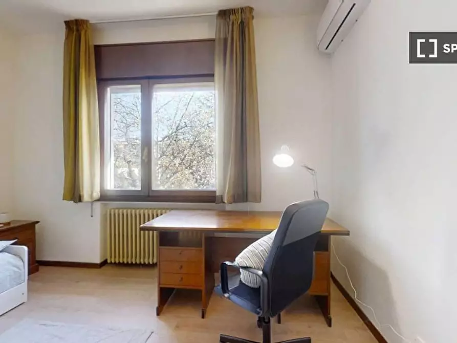 Immagine 3 di Camera condivisa in affitto  in VIA CERNAIA a Padova
