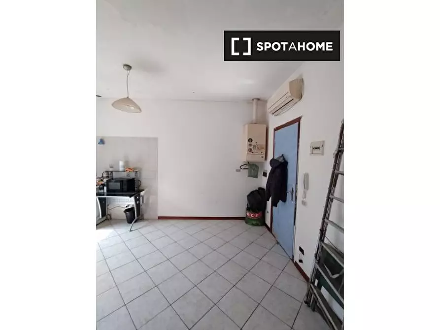 Immagine 5 di Ufficio in affitto  in Via Antonio Fontanesi a Bologna