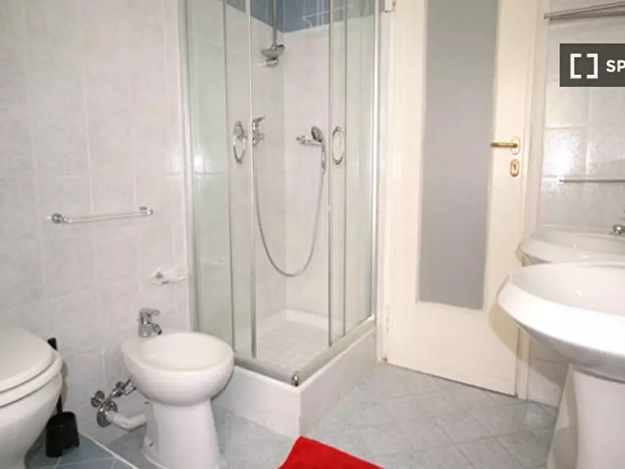 Immagine 5 di Camera condivisa in affitto  in Via Lecco a Milano