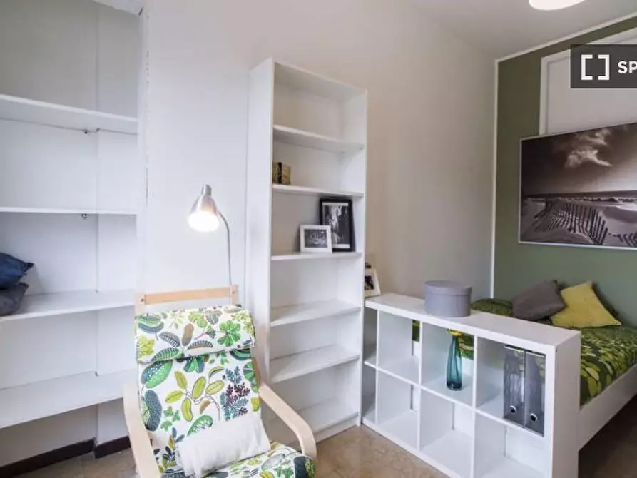 Immagine 2 di Camera condivisa in affitto  in Viale Carlo Espinasse a Milano