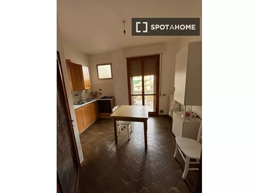 Immagine 5 di Camera condivisa in affitto  in Via Luigi Boccherini a Scandicci