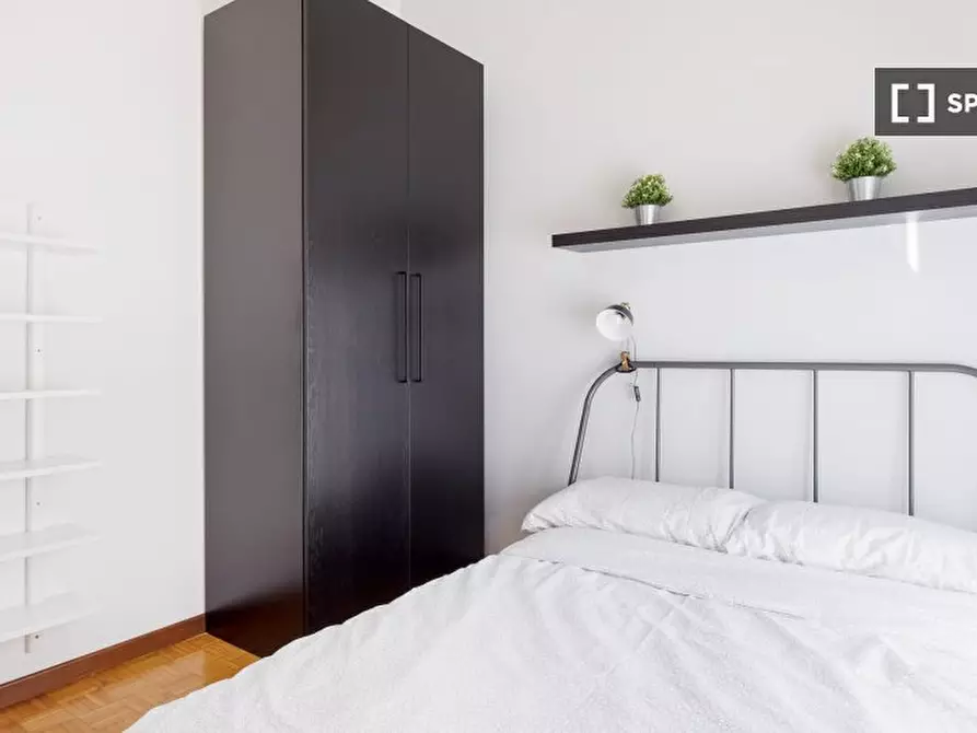 Immagine 19 di Camera condivisa in affitto  in Via Curtatone a Milano