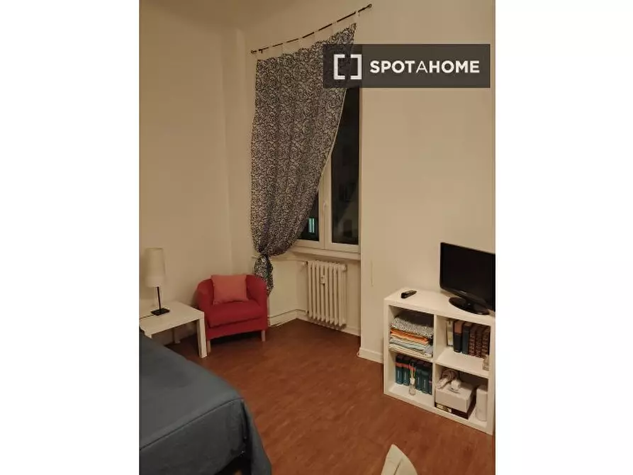 Immagine 2 di Ufficio in affitto  in Via Paolo Bassi a Milano