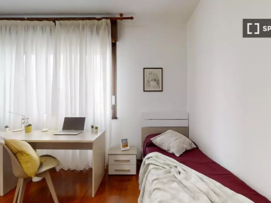 Immagine 2 di Camera condivisa in affitto  in VIA alfieri a Padova