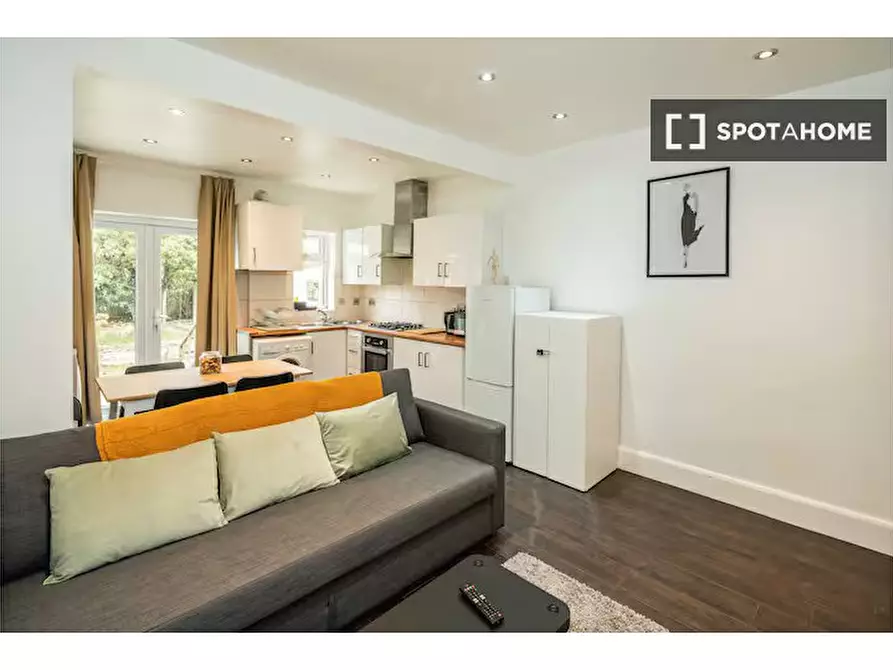 Immagine 3 di Appartamento in affitto  in Parkfield Crescent a Hounslow