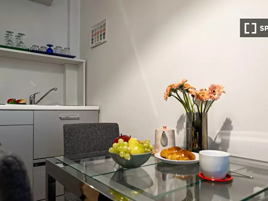 Immagine 12 di Appartamento in affitto  in Via Macedonio Melloni a Milano