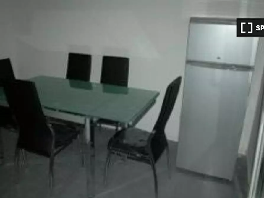 Immagine 4 di Camera condivisa in affitto  in Via Savena Antico a Bologna