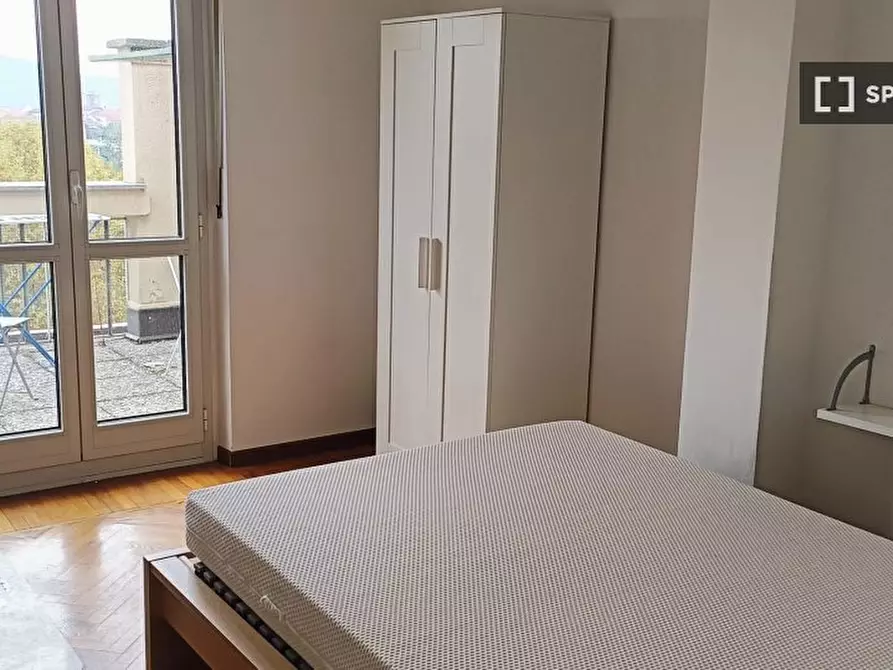 Immagine 3 di Camera condivisa in affitto  in Corso Svizzera a Torino
