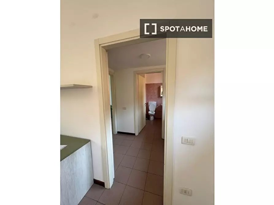 Immagine 8 di Camera condivisa in affitto  in Via Anton Giulio Barrili a Milano