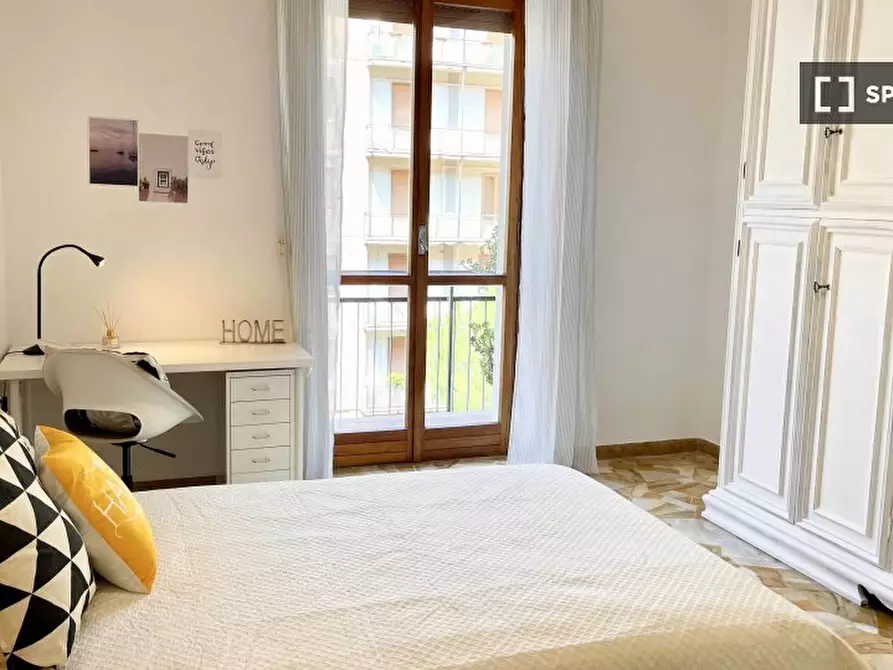 Immagine 1 di Camera condivisa in affitto  in VIA CADUTI DI CEFALONIA a Firenze