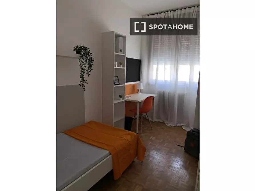 Immagine 1 di Camera condivisa in affitto  in Fratelli Perini a Trento