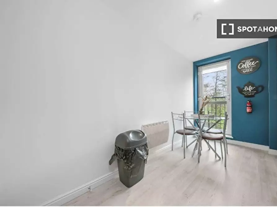 Immagine 8 di Appartamento in affitto  in Gorgie Rd a Gorgie, Stenhouse and Sighthill