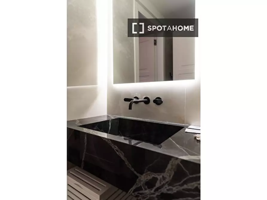 Immagine 10 di Appartamento in affitto  in Via Medici a Milano