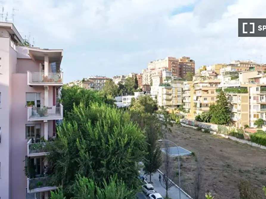 Immagine 7 di Camera condivisa in affitto  in Viale Quattro Venti a Roma